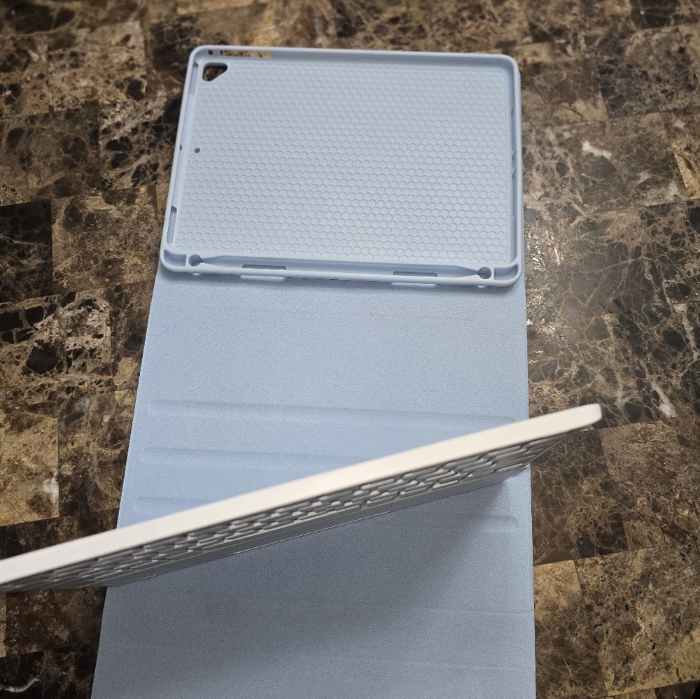 Bluetooth Keyboard Casefor Tablet - Picture 7 of 15